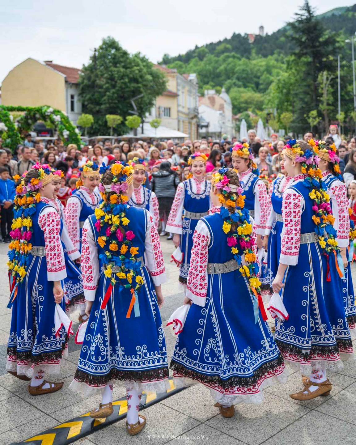 Стотици отбелязаха Лазаровден във Враца